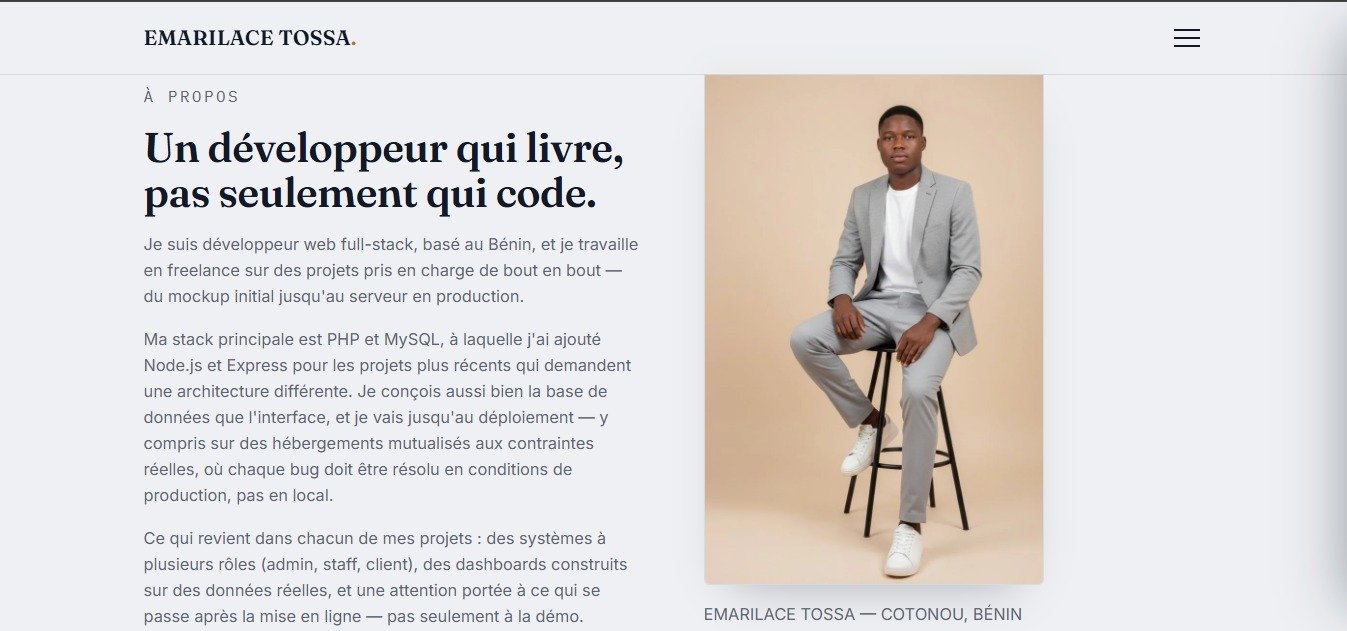Page À propos avec photo encadrée et légende